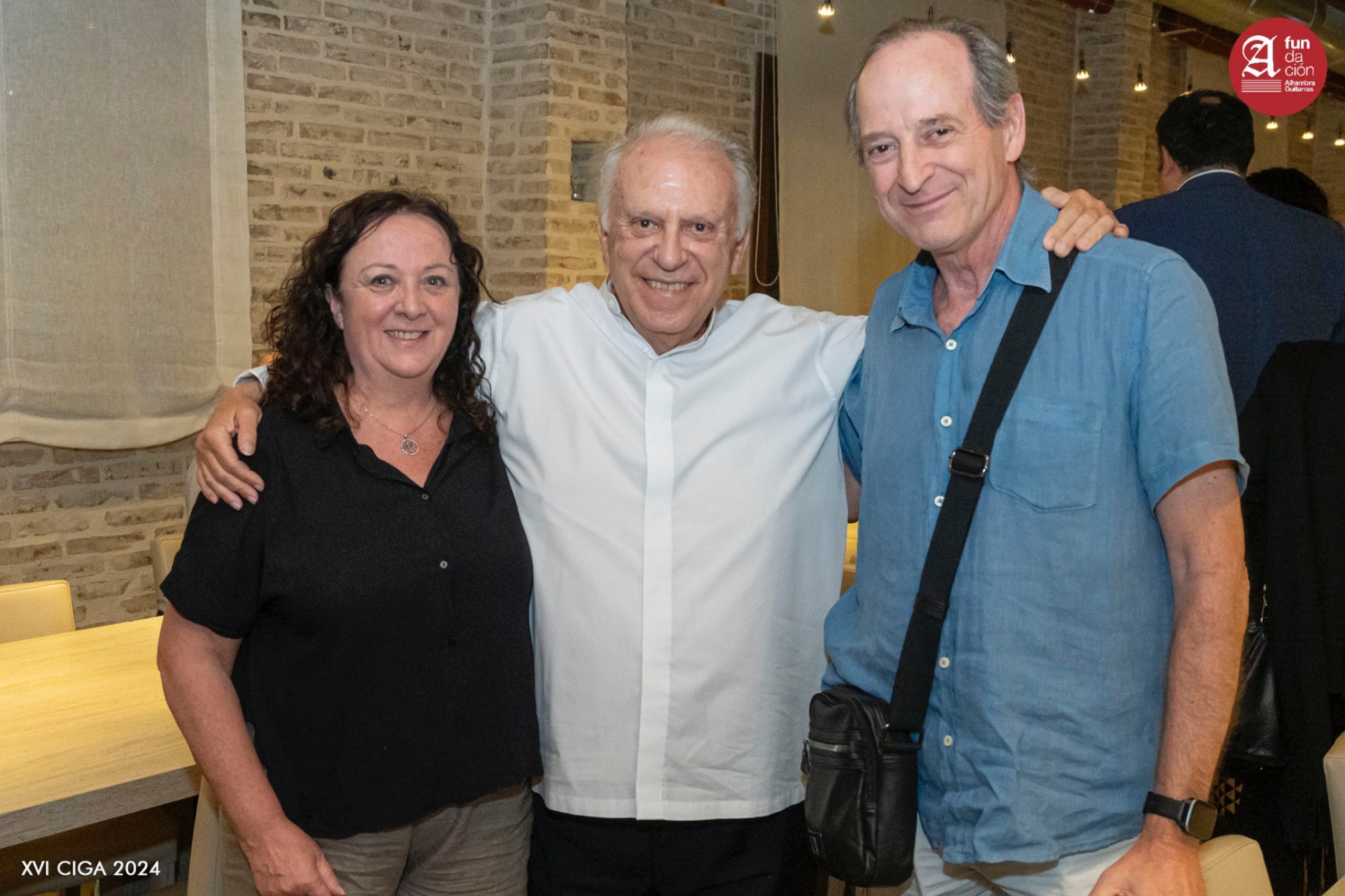 Carmina Andrés y Emilio junto al maestro Pepe Romero
