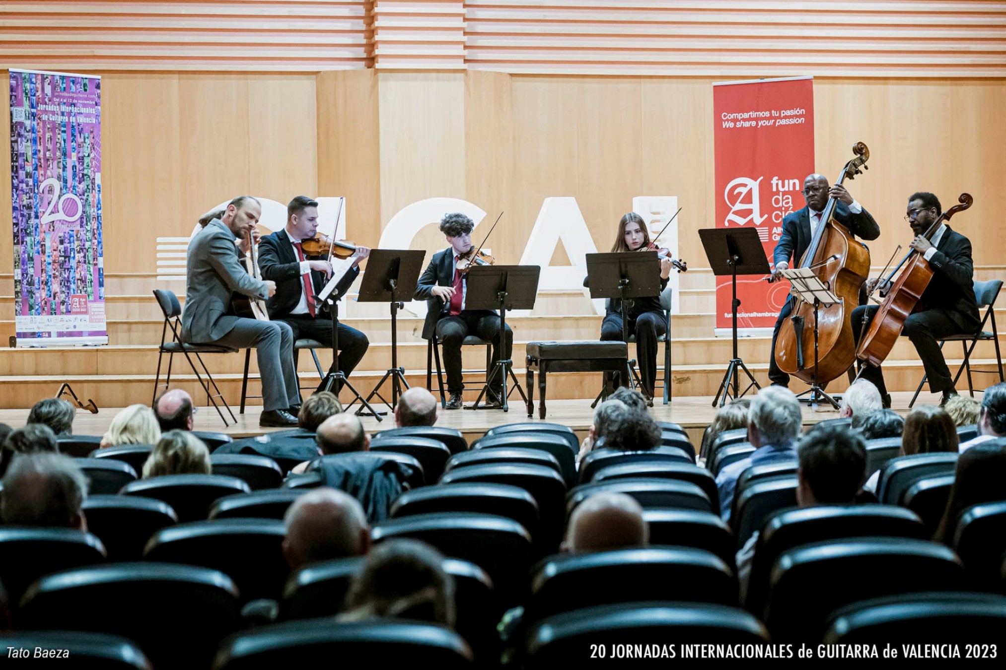 Concierto Extraordinario de Clausura. Ensemble de Cuerdas Mediterrani y Jonnathan El Barouki, guitarra