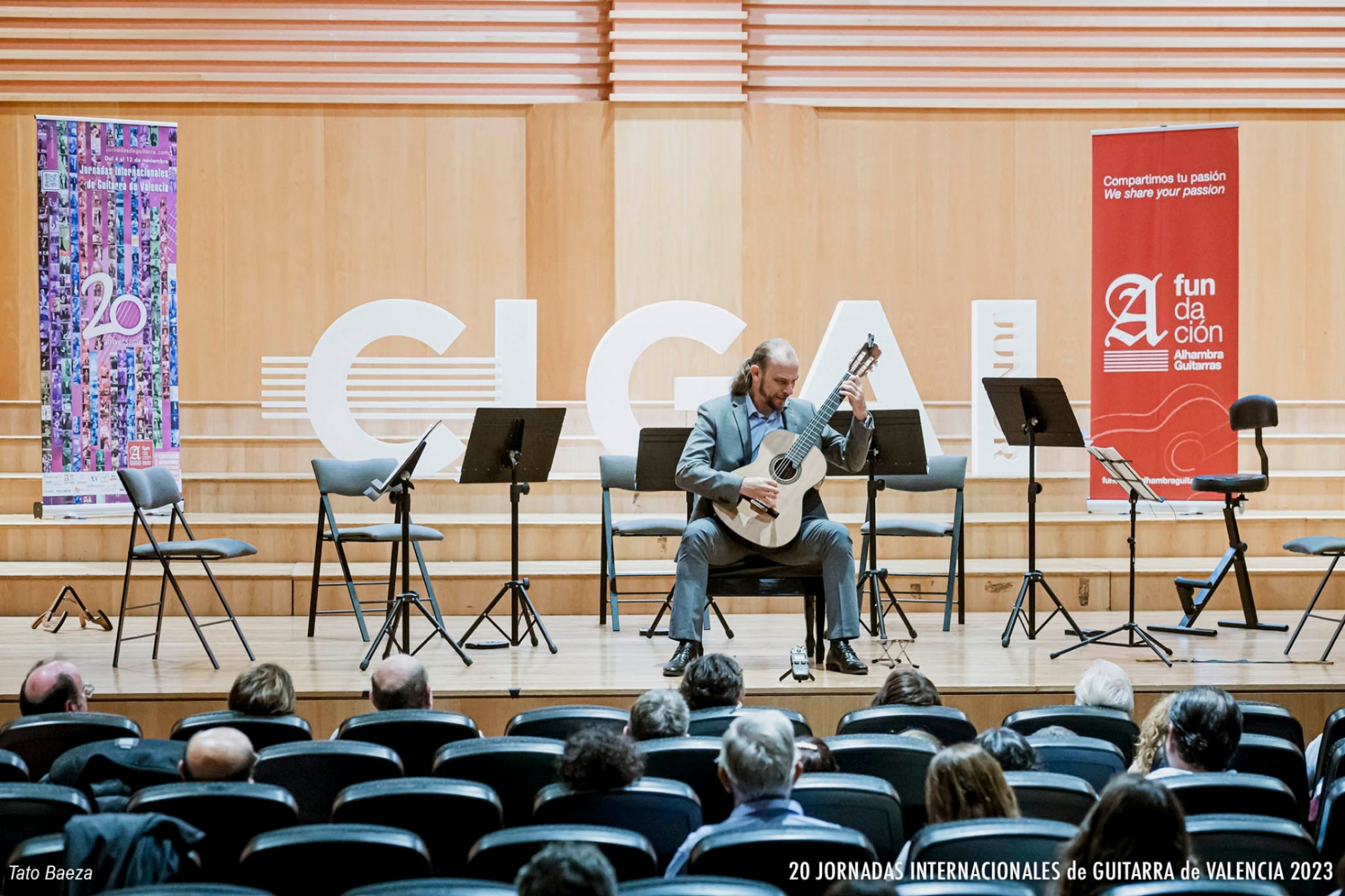 Concierto Extraordinario de Clausura. Ensemble de Cuerdas Mediterrani y Jonnathan El Barouki, guitarra