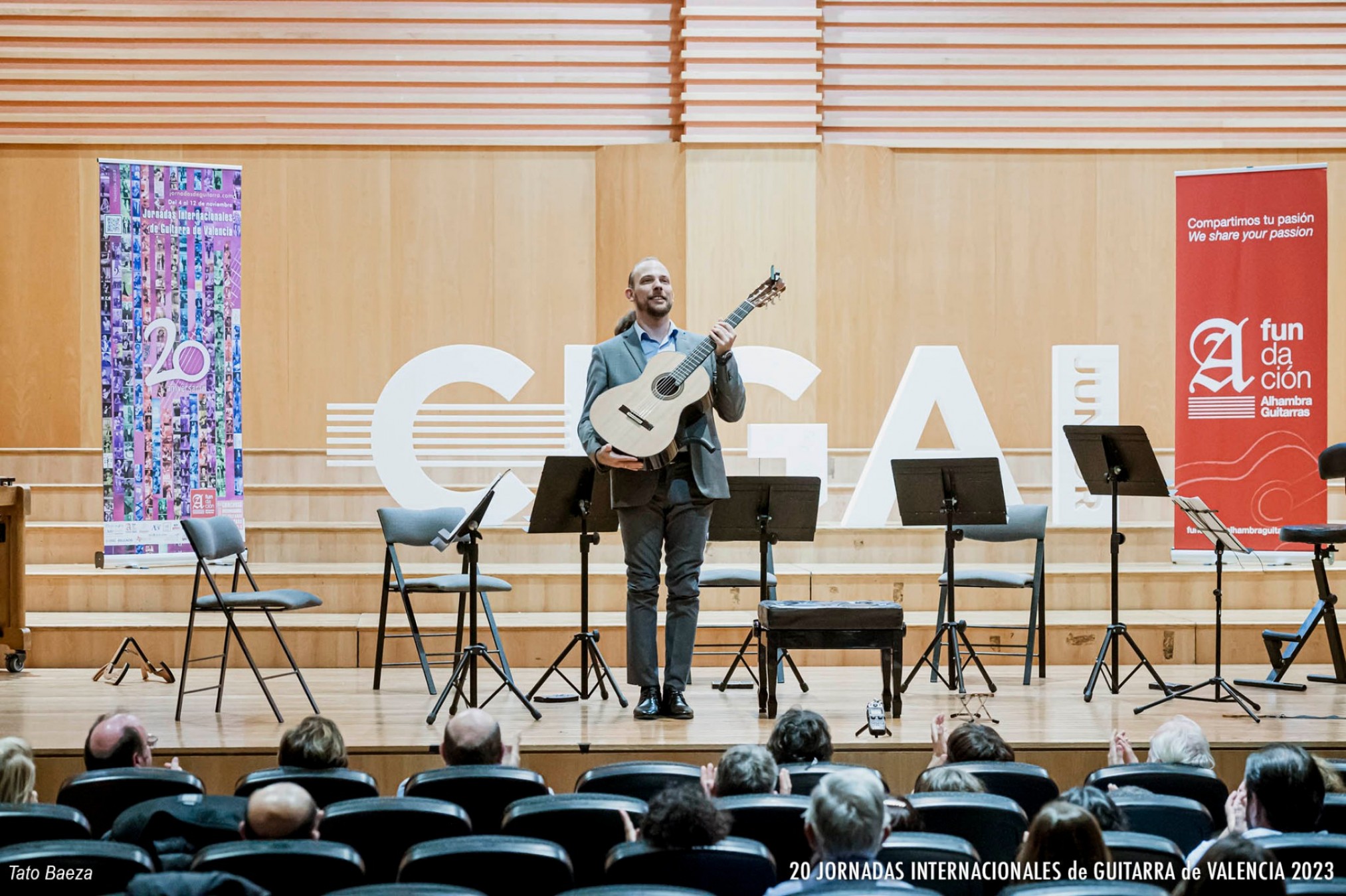Concierto Extraordinario de Clausura. Ensemble de Cuerdas Mediterrani y Jonnathan El Barouki, guitarra