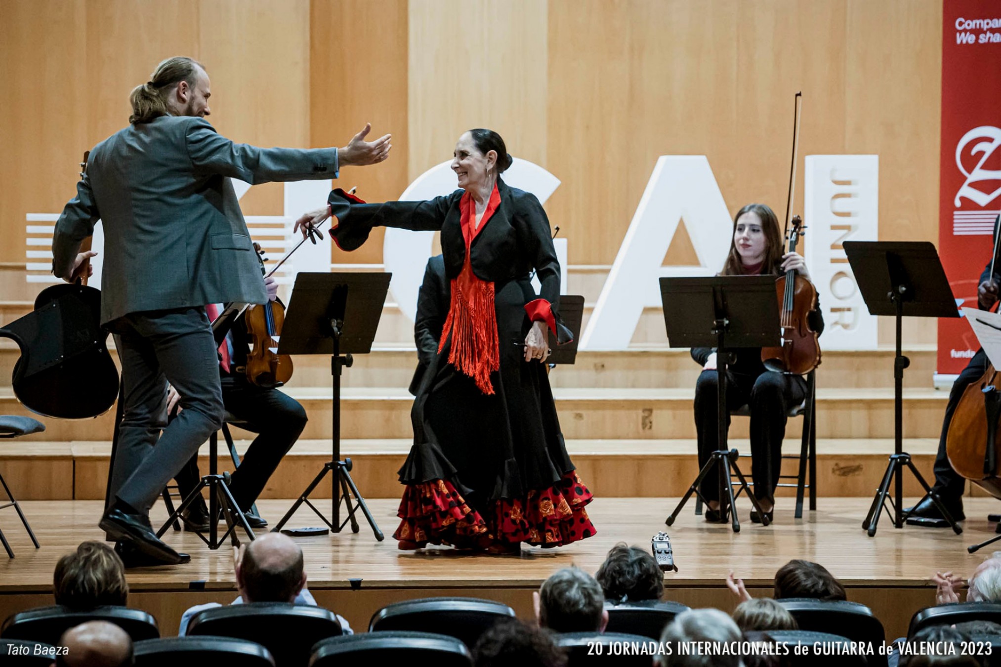 Concierto Extraordinario de Clausura. Ensemble de Cuerdas Mediterrani y Jonnathan El Barouki, guitarra