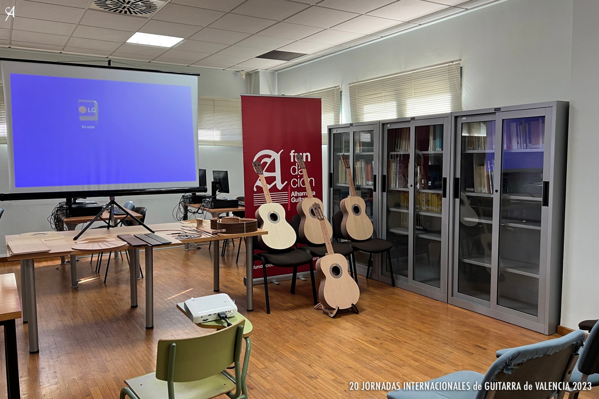 Conferencia sobre la acústica de la guitarra