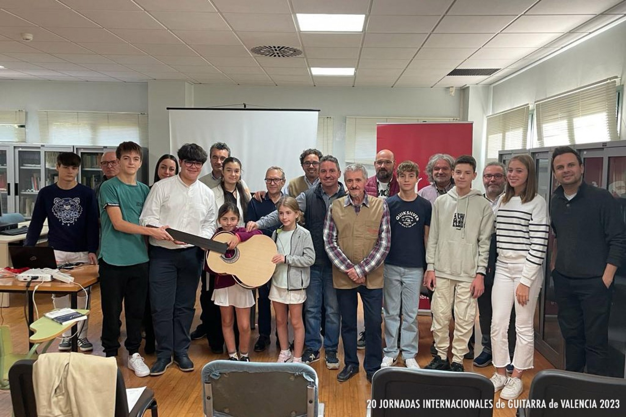 Conferencia sobre la acústica de la guitarra