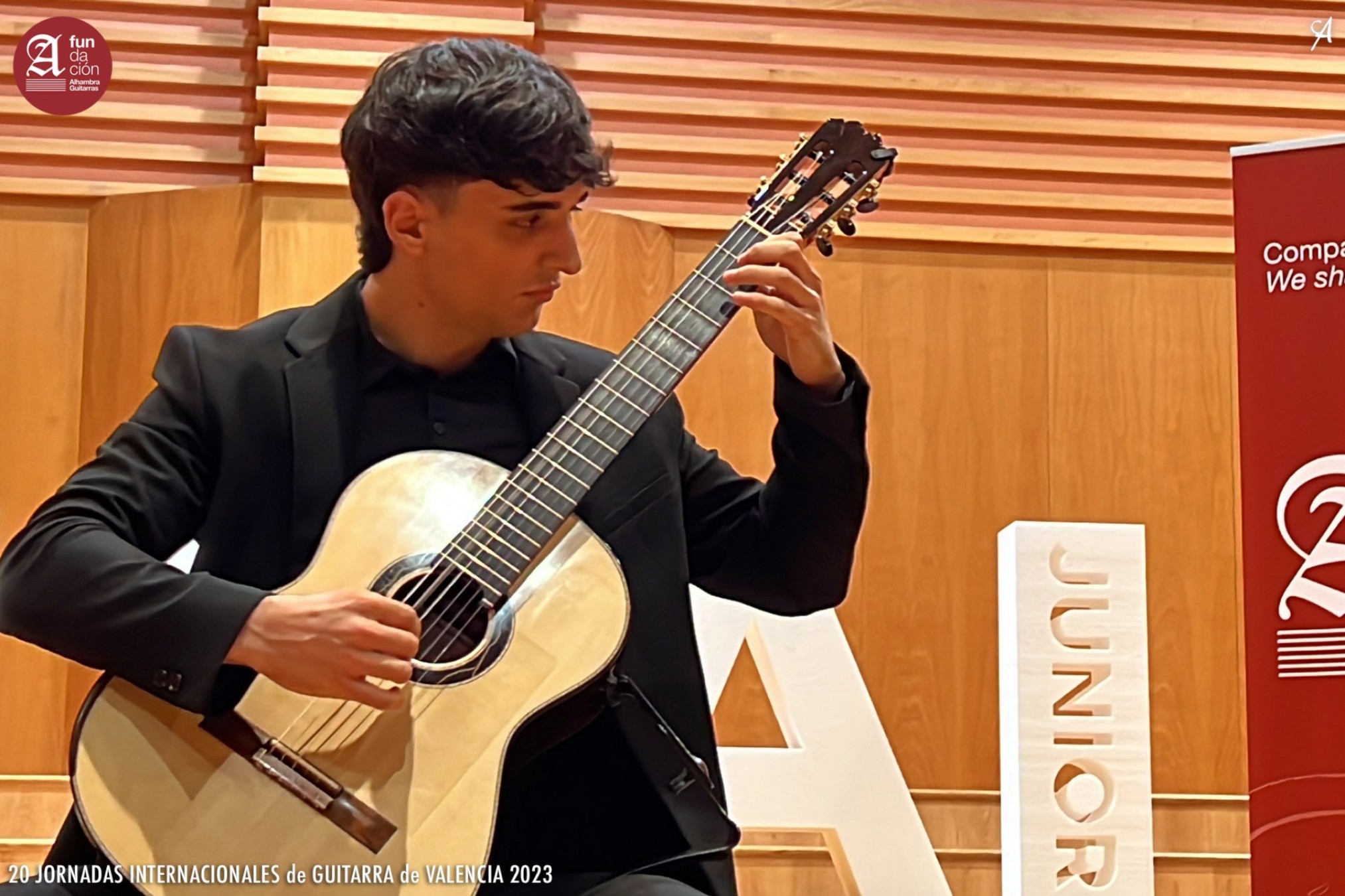 2º Premio Categoría D: Ex Aequo Eneko Aristondo de España