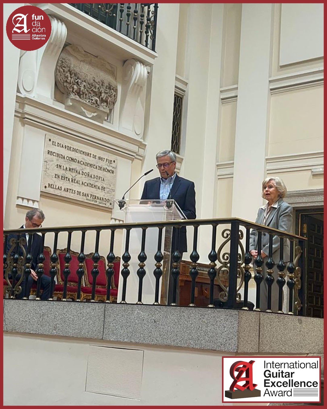 El Presidente de Fundación Alhambra Guitarras José Botella, entregó el International Guitar Excellence Award, en el Salón de Actos de La Real Academia de Bellas Artes de San Fernando de Madrid, a Cecilia Rodrigo, Presidenta de la Fundación Victoria y Joaquín Rodrigo, institución premiada con dicho galardón.